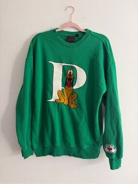 Disney x Forever 21 Green Pluto Sherpa Graphic Crewneck Sweatshirt Size Medium